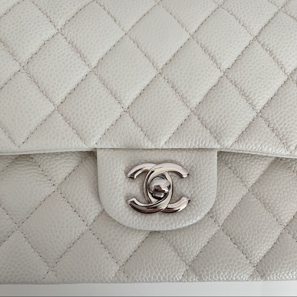 *SOLD* nfs Chanel classic flap in medium - Picture 7 of 17